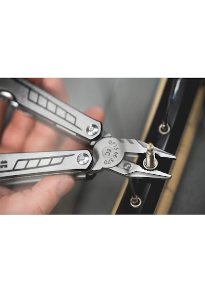 Würth Multi-function Tool Set 2 Parça - Kamp, Outdoor Ve Ev İçin Çok Amaçlı Alet Metal