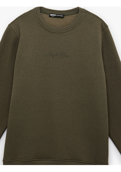 Koton Regular Fit Uzun Kollu Şardonlu Bisiklet Yaka Basic Baskılı Sweatshirt Haki 6sam70046mk Haki Koton Regular Fit Uzun Kollu Şardonlu Bisiklet Yaka Basic Baskılı Sweatshirt Haki 6sam70046mk Haki