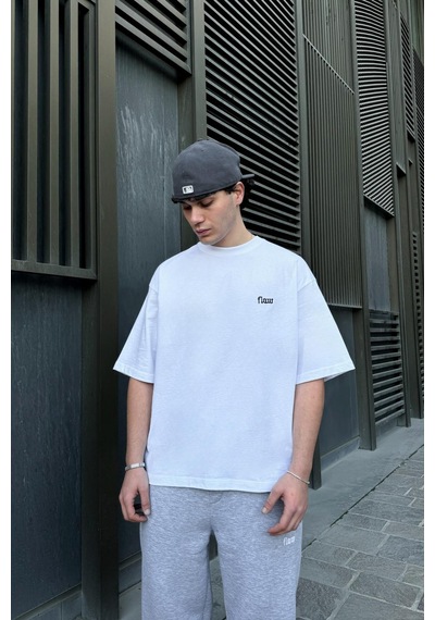 Flaw Nakışlı Oversize Tişört Beyaz Beyaz