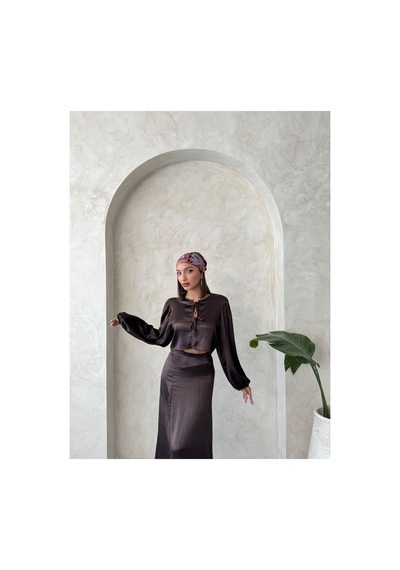 Verymoda Kraşlı Saten Önden Bağlamalı Bluz F1916 Kahve
