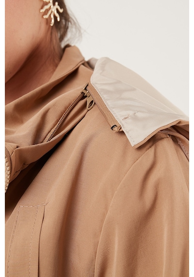 Lela Regular Fit Çıkarılabilir Kapüşonlu Ince Mevsimlik Bayan Mont 497Sezen Camel