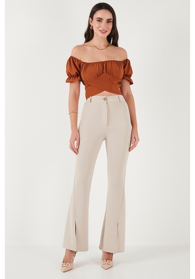 Lela Regular Fit Madonna Yaka Bağlama Detaylı Crop Bayan Bluz 6527017 Kahve