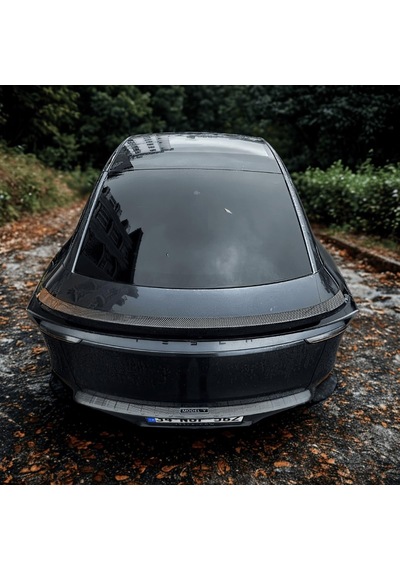 Tesla Model Y Juniper Pro Version Blow Parlak Karbon Fiber Görünüm Spoiler