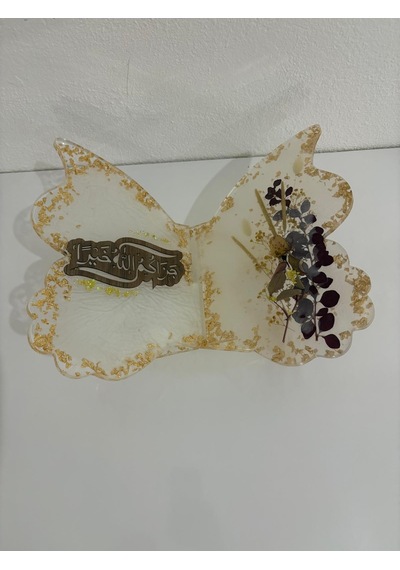 Şeffaf Epoksi Altın Varaklı Bitkili Ve Yazı Motifli Kelebek Rahle Özel Tasarım - Tek Üretim - 35x31 Cm