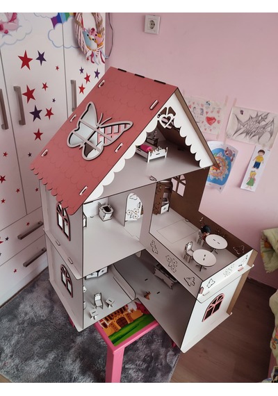 Ahşap Oyun Evi Kelebek Çatılı