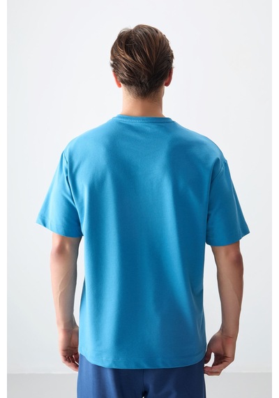 Air Jones Tommy Life Petrol Mavi Pamuklu Kalın Yumuşak Dokulu Oversize Fit Baskılı Erkek T-shirt - 88375 Petrol Mavi Air Jones Tommy Life Petrol Mavi Pamuklu Kalın Yumuşak Dokulu Oversize Fit Baskılı Erkek T-shirt - 88375 Petrol Mavi
