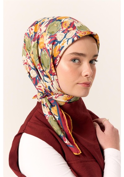 Silk Home Organik Pamuk İpek Eşarp Lacivert Çilek Kırmızısı Çiçek Desenli Tok Duruşlu 90x90 Çok Renkli