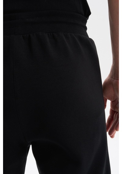 AR-MA Arma Erkek Slim Fit Örme Interlok Basic Dar Paça Eşofman Altı Arka Ve Yan Fleto Fermuar Cepli Paçalar Ribanalı %80 Pamuk %14 Polyester %6 Elastane K30174998902 Siyah AR-MA Arma Erkek Slim Fit Örme Interlok Basic Dar Paça Eşofman Altı Arka Ve Yan Fleto Fermuar Cepli Paçalar Ribanalı %80 Pamuk %14 Polyester %6 Elastane K30174998902 Siyah