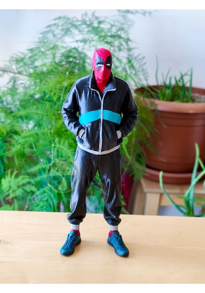 Urban Hero - Renkli Eşofmanlı Deadpool