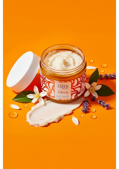 Nemlendirici Ve Arındırıcı Vücut Peelingi - Liberty 300 Gr