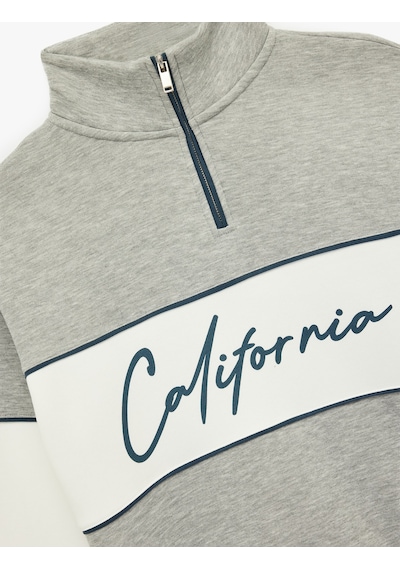 Koton Üç İplik Şardonlu Renk Bloklu Rahat Kalıp Yarım Fermuarlı Yaka Baskılı Sweatshirt Gri 7wam70018mk