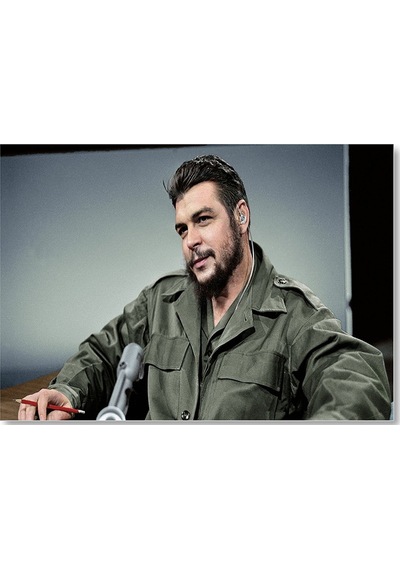 Cakasepetim Che Guevara Yeşil Parkasıyla Radyo Konuğu Ahşap Mdf Tablo