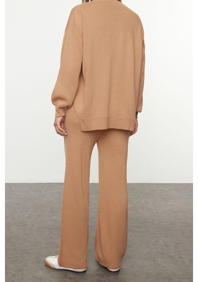 Ersefa Tarz Kadın Modern Moda Normal Bel Boru Paça Bisiklet Yaka Geniş K Camel Ersefa Tarz Kadın Modern Moda Normal Bel Boru Paça Bisiklet Yaka Geniş K Camel
