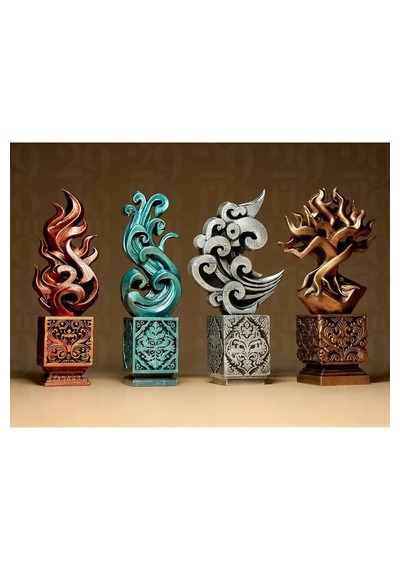 4 Element Heykelleri