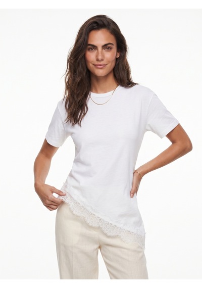 Onloox Kadın Beyaz Beyaz Yumuşak Kumaş Kısa Kollu Rahat Kalıp Asimetrik Kesim Dantel Detaylı T-shirt