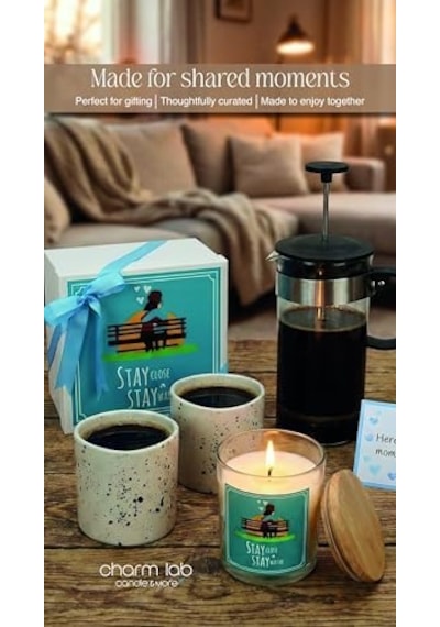 Candle Stay Close Stay Warm Çiftlere Özel Hediye Seti, Ahşap Kapaklı Kokulu Mum, French Press Ve 2 Seramik Kahve Kupası, Sevgililer Günü, Düğün & Ev Hediyesi 000 Açık Krem