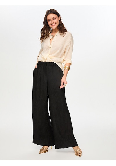 Faik Sönmez Beli Lastikli Kendinden Dokulu Wide Leg Fit Pantolon S26pnt030 Us26pnt03010 Siyah Faik Sönmez Beli Lastikli Kendinden Dokulu Wide Leg Fit Pantolon S26pnt030 Us26pnt03010 Siyah