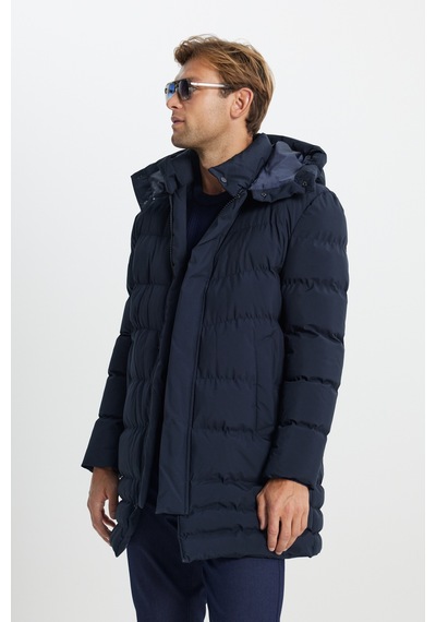 AC&Co / Altınyıldız Classics Erkek Lacı Standart Fit Normal Kesim Çıkma Kapüşon Dik Yaka Yan Cepli Kaban Lacivert AC&Co / Altınyıldız Classics Erkek Lacı Standart Fit Normal Kesim Çıkma Kapüşon Dik Yaka Yan Cepli Kaban Lacivert