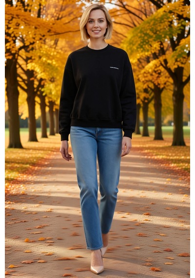 Ersefa Kadın Kışlık Bisiklet Yaka Oversize Sweatshirt Sırtı Büyük Harf Y siyah