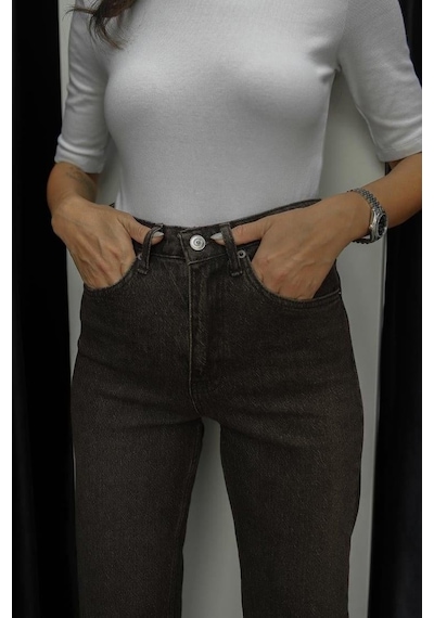 Yıkamalı Kahve Kesik Paça Boy Fit Kadın Jean Pantolon Taş