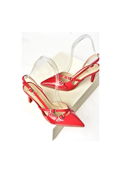 Fox Shoess654071908 Kırmızı Rugan Kısa Topuklu Kadın Ayakkabı Kırmızı