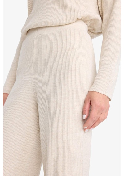 Defacto Regular Fit Düz Paça Pantolon D6912ax25wnbg360 Bej