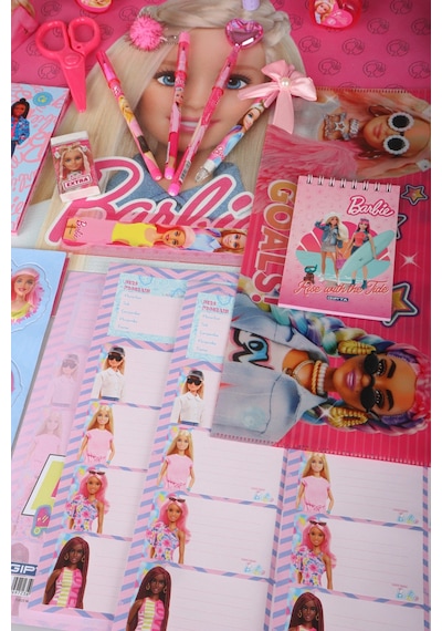 X Dekomus Lisanslı Barbie 36 Parça Hobi & Kırtasiye Seti Cetvel,makas,geçmeli Kalem,boyama Seti Diğer