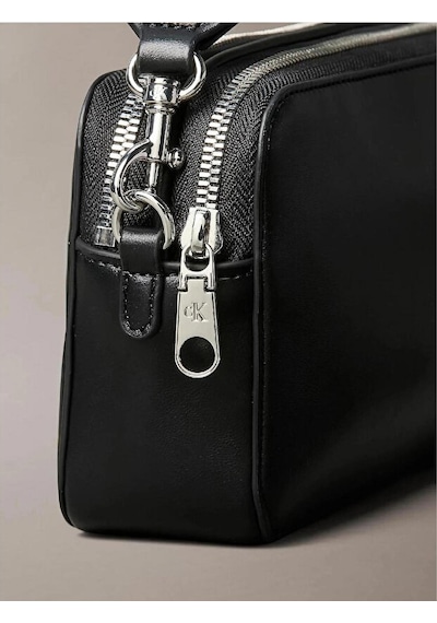Calvin Klein Kadın Siyah Omuz Çantası Lv04f3165g-yıp