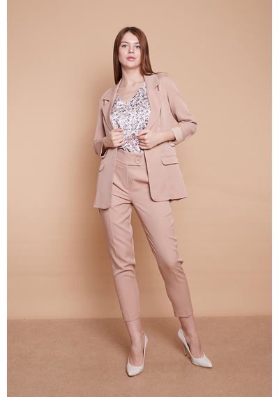 Yakalı Kolu Katlamalı Cep Kapaklı Salaş Boyfriend Oversize Hafif Likralı Kumaş Blazer Ceket -bej Bej Yakalı Kolu Katlamalı Cep Kapaklı Salaş Boyfriend Oversize Hafif Likralı Kumaş Blazer Ceket -bej Bej