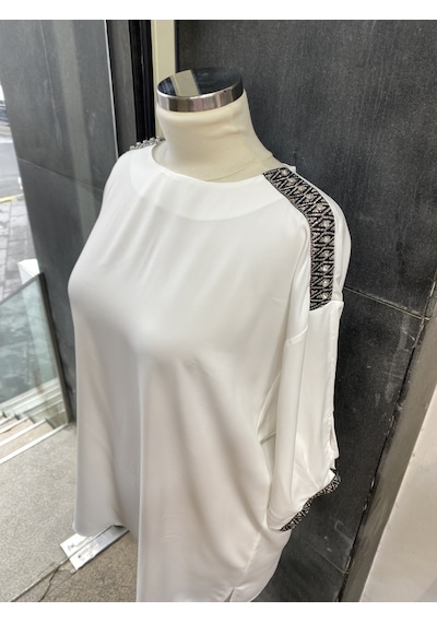 Pera Moda Büyük Beden Yakası Ve Kol Manşeti Taşlı Oversize Uzun Gömlek Beyaz
