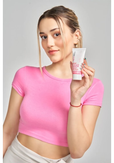 New Well Ton Eşitleyici ve Aydınlatıcı Pembe Yüz Güneş Kremi SPF50+ 50 ML