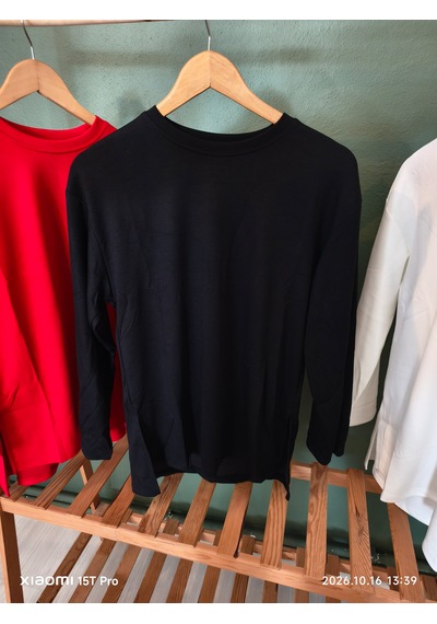 Trendall Siyah Renk Yırtmaç Detaylı Uzun Kollu Bisiklet Yaka Tshirt