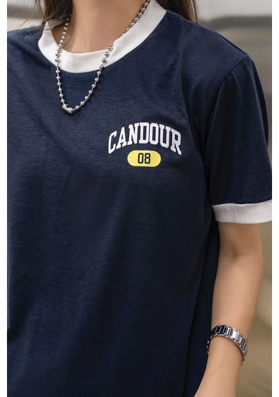 Uyguntarz Unisex Candour 08 Baskılı Tasarım Tshirt Lacivert
