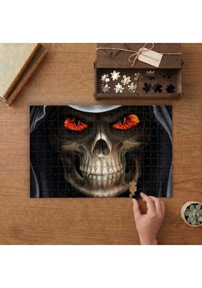 Kırmızı Gözlü Kuru Kafa Tasarımı 240 Parça Ahşap Puzzle Ahşap Kutuda Mpy10011