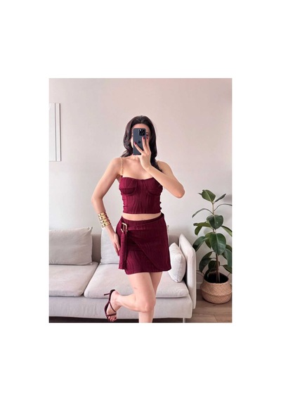 Evoa Kadın Bordo Zincir Askılı Toka Detaylı Bluz & Etek Takım Bordo Bordo