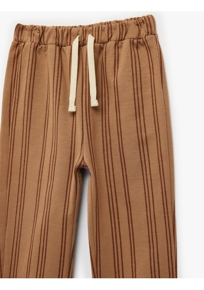 Koton Pamuklu Şardonlu Oversize Çizgili Jogger Eşofman Altı Kahverengi Çizgili 6smb40067tk Kahve Çizgili Koton Pamuklu Şardonlu Oversize Çizgili Jogger Eşofman Altı Kahverengi Çizgili 6smb40067tk Kahve Çizgili