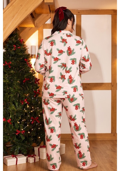 Siyah İnci Yılbaşı Temalı Desenli Termal Kumaşlı Ultra Soft Yumuşak Büyük Beden Battal Boy Düğmeli Örme Pijama Takımı 26226514 Pembe Siyah İnci Yılbaşı Temalı Desenli Termal Kumaşlı Ultra Soft Yumuşak Büyük Beden Battal Boy Düğmeli Örme Pijama Takımı 26226514 Pembe