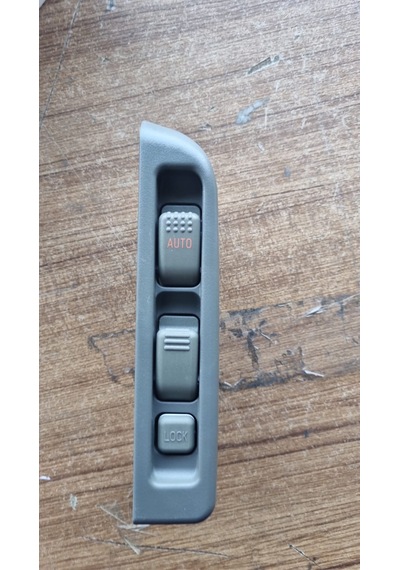 Nkr55 Ön Sol Cam Düğme 8972225950