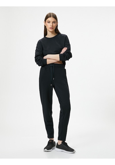 Koton Modal Kumaş Crop Spor Sweatshirt Asimetrik Kesim Bisiklet Yaka Uzun Kollu Siyah 4sak10014nk Siyah