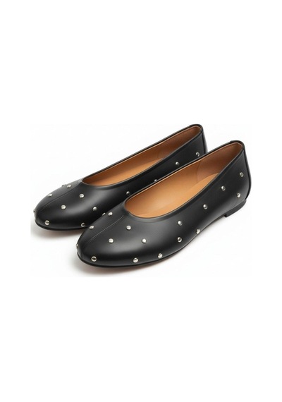 Ne&ve Shoes Siyah Deri Pim Detaylı Yuvarlak Burunlu Kadın Babet