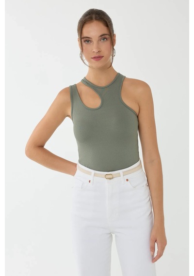 Hiccup Asimetrik Yaka Crop Top Yeşil