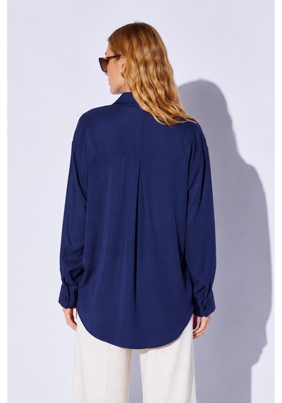 Manche Lacivert Modal Soft Dokulu Yumuşak Gizli Pat Detaylı Oversize Kadın Gömlek Mks168262-01 Manche Lacivert Modal Soft Dokulu Yumuşak Gizli Pat Detaylı Oversize Kadın Gömlek Mks168262-01