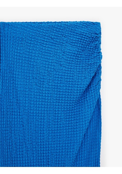 Koton Bürümcük Kumaş Drape Detaylı Dokulu Midi Kobalt Mavi Kalem Etek Mavi 6sak10005uk