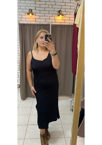 Tuba Toptaş Yırtmaçlı Gofre Elbise Siyah