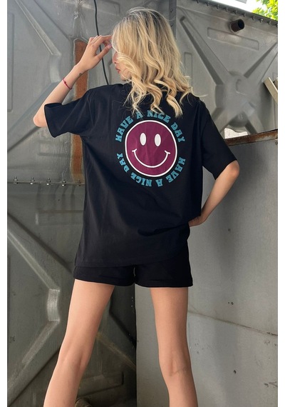 Madmext Siyah Arka Baskılı Oversize Yuvarlak Yaka Kadın Tişört-siyah Siyah Madmext Siyah Arka Baskılı Oversize Yuvarlak Yaka Kadın Tişört-siyah Siyah