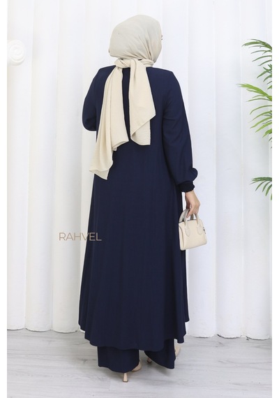 Rahvel Umre Takımı Viskon Kumaş Tunik Pantolon Bir Arada Terletmez İç Göstermez Lacivert Rahvel Umre Takımı Viskon Kumaş Tunik Pantolon Bir Arada Terletmez İç Göstermez Lacivert