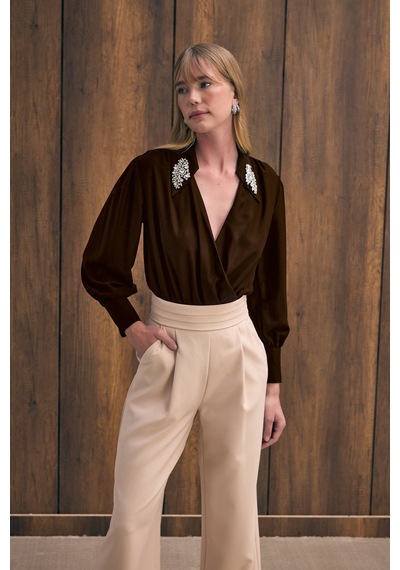 Sateen Aksesuar Detaylı Bodysuit Bluz - Kahve-136190 kahve