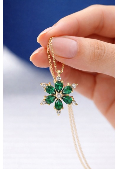 Çekirdekjewelry 925 Ayar Gümüş Yesil Taşlı Kamelya Çiçeği Kolye Sarı Yeşil
