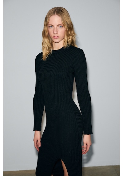 Grımelange Soreya Kadın Yuvarlak Yaka Çizgi Desenli Yırtmaçlı Slim Fit Triko Siyah Elbise Siyah