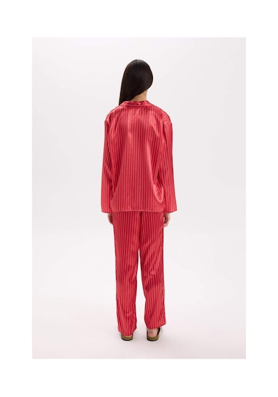 Defacto Fall İn Love Pijama Takım Saten Uzun Kollu Düğmeli Üst Beli Lastikli Uzun Alt D6417ax24wnrd59 Kırmızı Defacto Fall İn Love Pijama Takım Saten Uzun Kollu Düğmeli Üst Beli Lastikli Uzun Alt D6417ax24wnrd59 Kırmızı